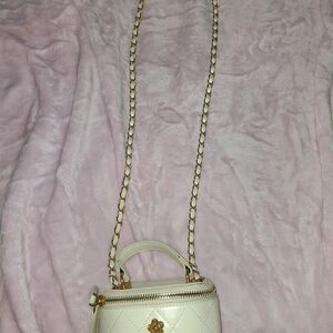 Elegant Cream Quilted Crossbody Bag